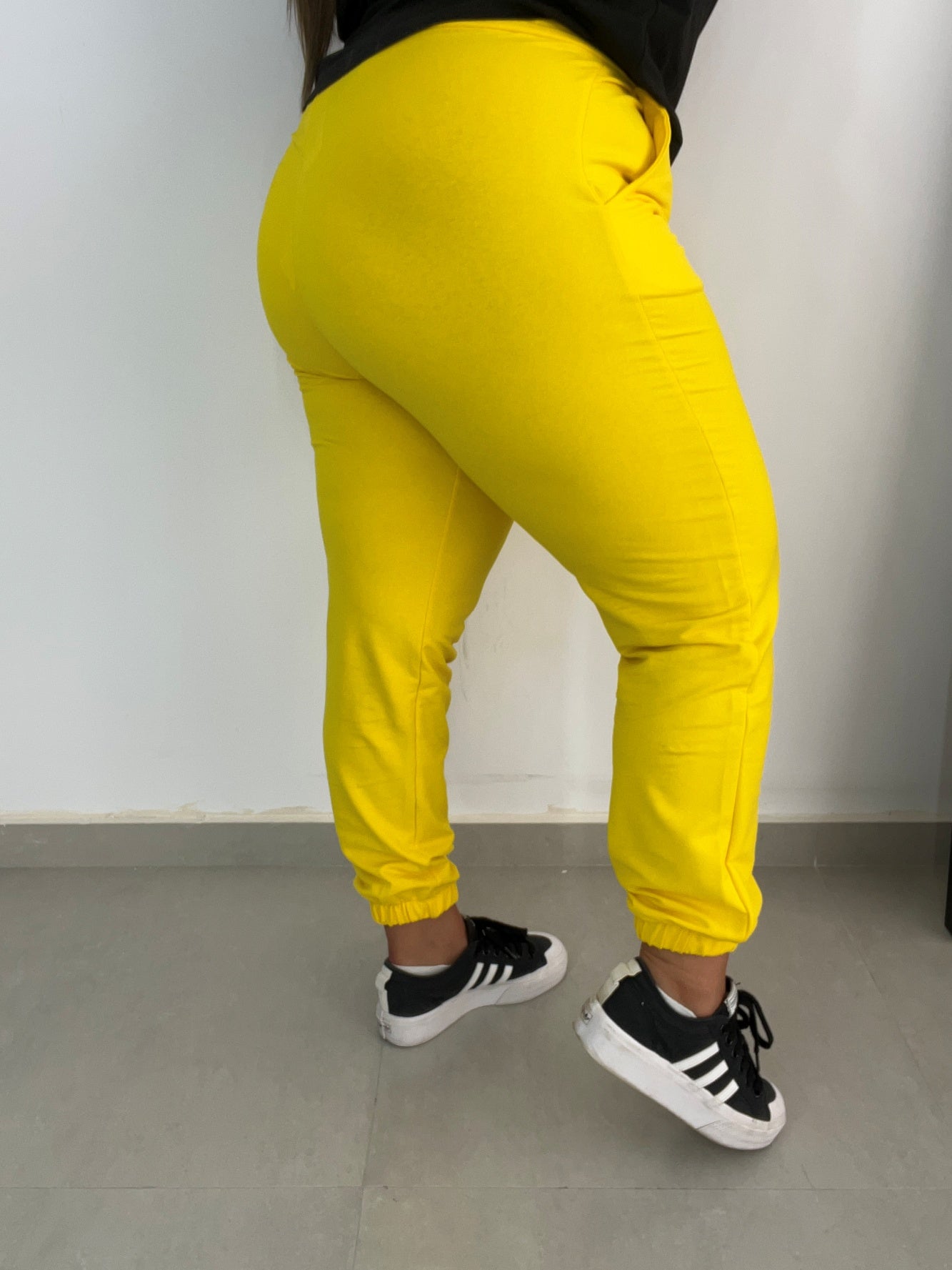 Pantaloni dama marimi mari cu elastic in talie, Pantalon dama marimi mari de trening 6214-23, bigsize.ro